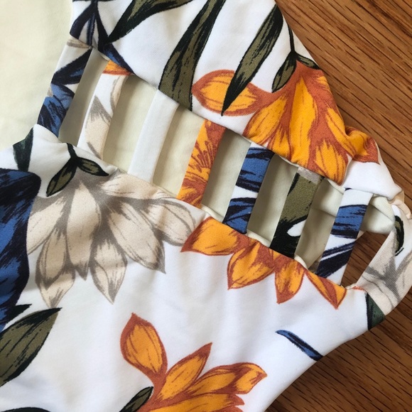 Vitamin A Bianca Floral One piece Swimsuit - Picture 6 of 13